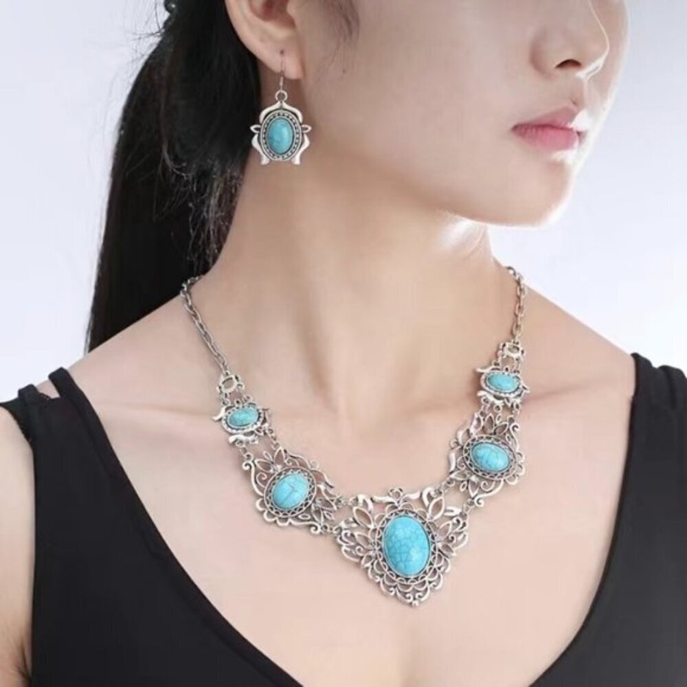 Beautiful Turquoise & Silver Plated Statement Fashion Necklace Set